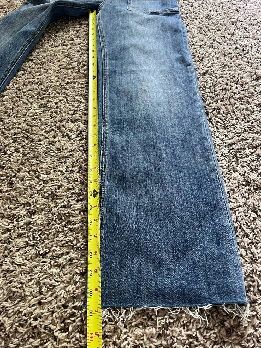 Mica Los Angeles High Rise Straight Leg Patch Pocket Raw Hem Jeans Med Wash 26‎